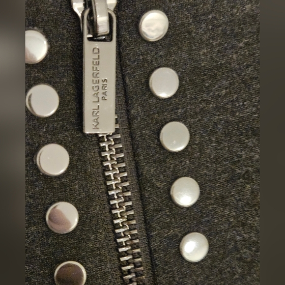 Karl Lagerfeld Paris womans Charcoal Grey Stud Dress size 8 NWT V neck Medium - Picture 6 of 6